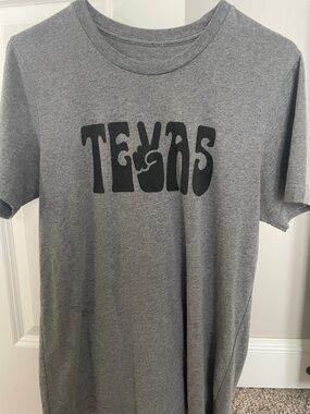 Peace Sign Texas Graphic Tee (from Tyler’s @ Austin airport)